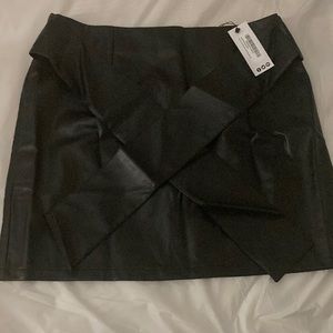 Women’s black skirt Brand New